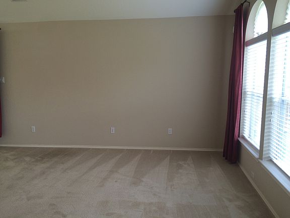4th image of 11117 Dodge Cattle Dr