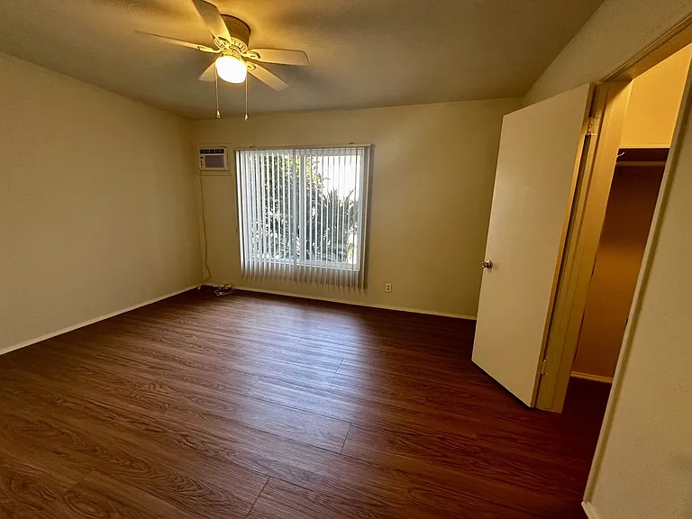 1116 N Louise St — Photo 17