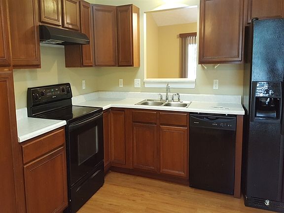 3rd image of 3401 Winterwood Dr