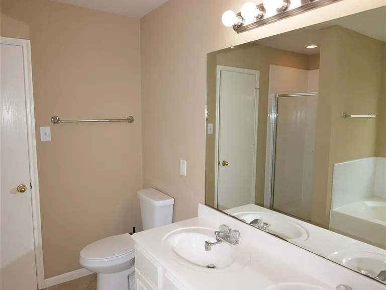 3903 Brighton Springs Ln — Photo 13