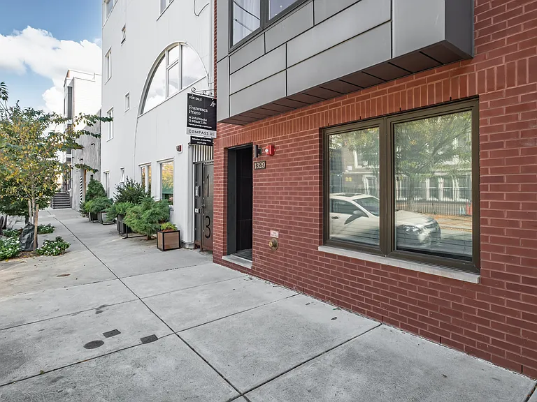 1329 N Randolph St #4 — Photo 31