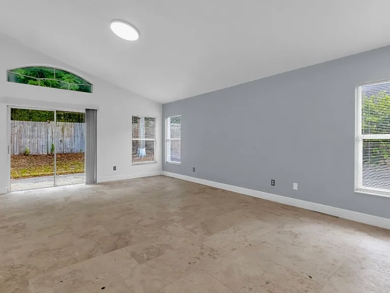 608 Bridge Creek Blvd — Photo 8