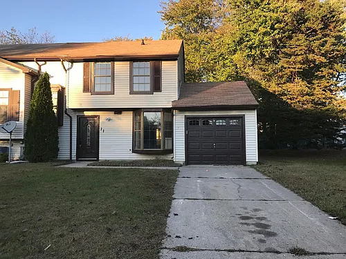 11 Steinway Ct Photo 1