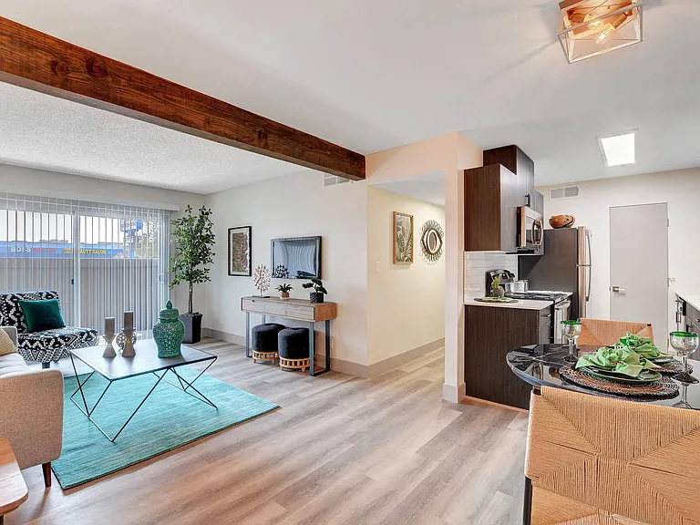 Namaste Apartments — Photo 6
