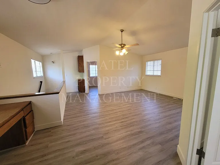 2516 Walnut Grove Way — Photo 15
