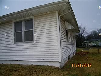 2nd image of 329 W Fields Blvd