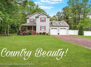 726 Dorathys Ln, Jackson, NJ 08527
