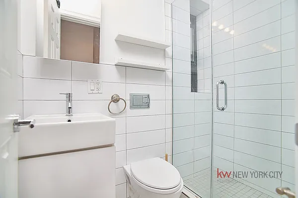Rented by Keller Williams NYC | media 23