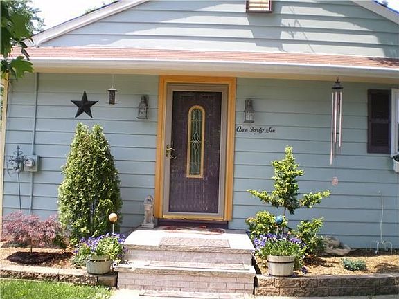 Front of House close-up