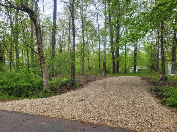 12073 Oak Trl, Hillsboro, OH 45133