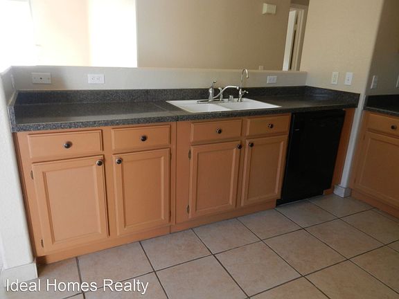 4th image of 3400 Cabana Dr Unit 2055