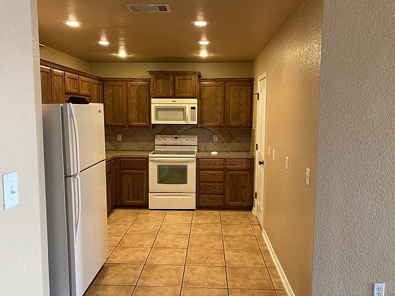 4th image of 4707 Autumn Valley Dr #A