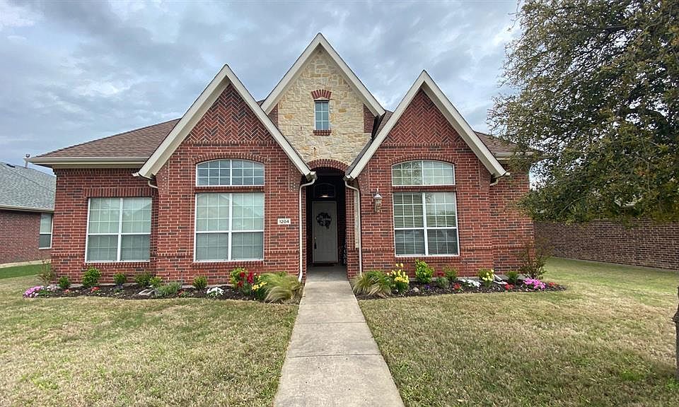 1st image of 1204 Hidden Creek Dr