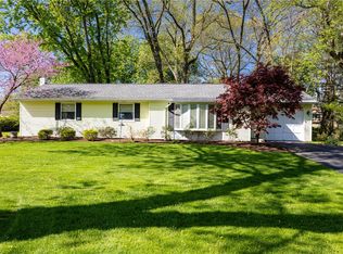 48 Cullens Run, Pittsford, NY 14534