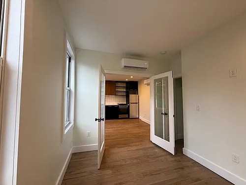 68 Lafayette St Photo 1