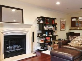 1417 S Westgate Ave PENTHOUSE 1, Los Angeles, CA 90025