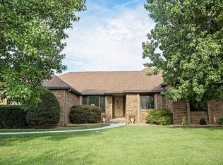 6705 N Surrey Ln, Springfield, MO 65803
