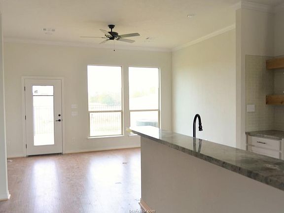 4th image of 1754 Lonetree Dr