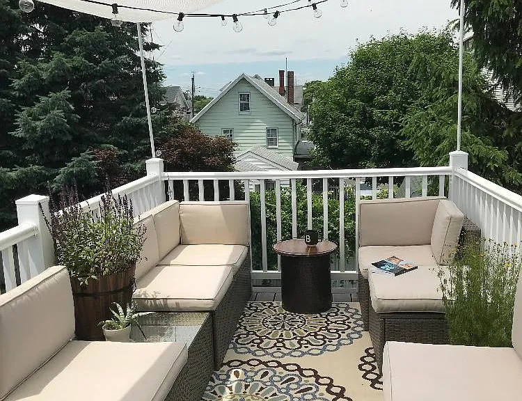 Private Deck