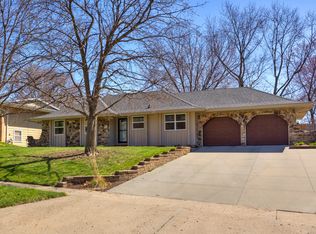 805 45th St, West Des Moines, IA 50265