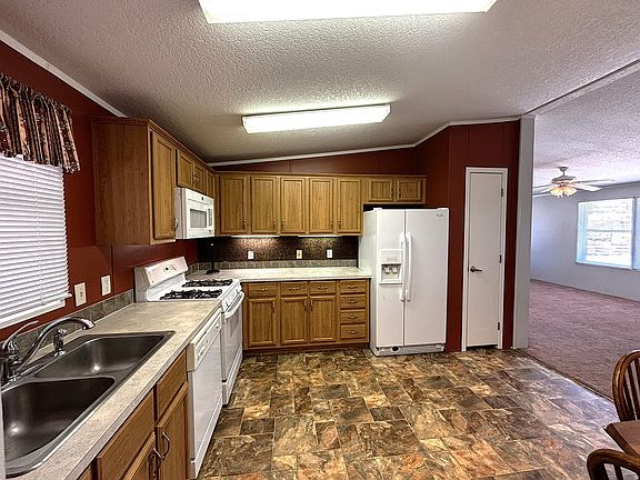5th image of 65 N McElhaney Ln