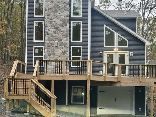 167 Lower Independence Dr, Lackawaxen, PA 18435