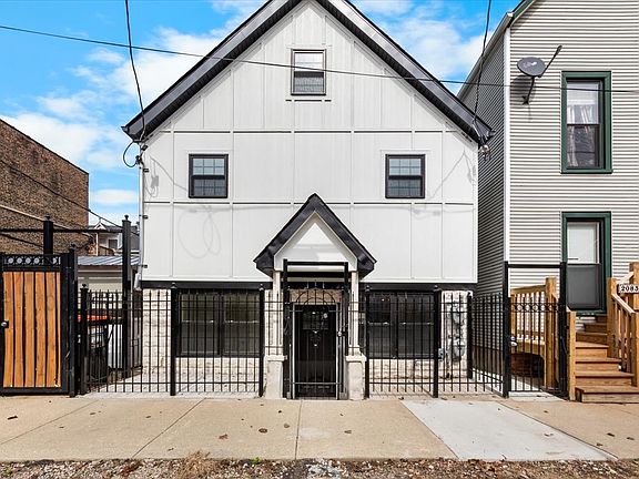 4th image of 2134 N Bingham St #R1
