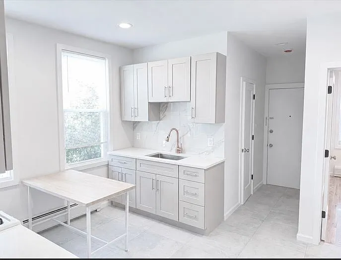 2 bed, $2,300 — Photo 3
