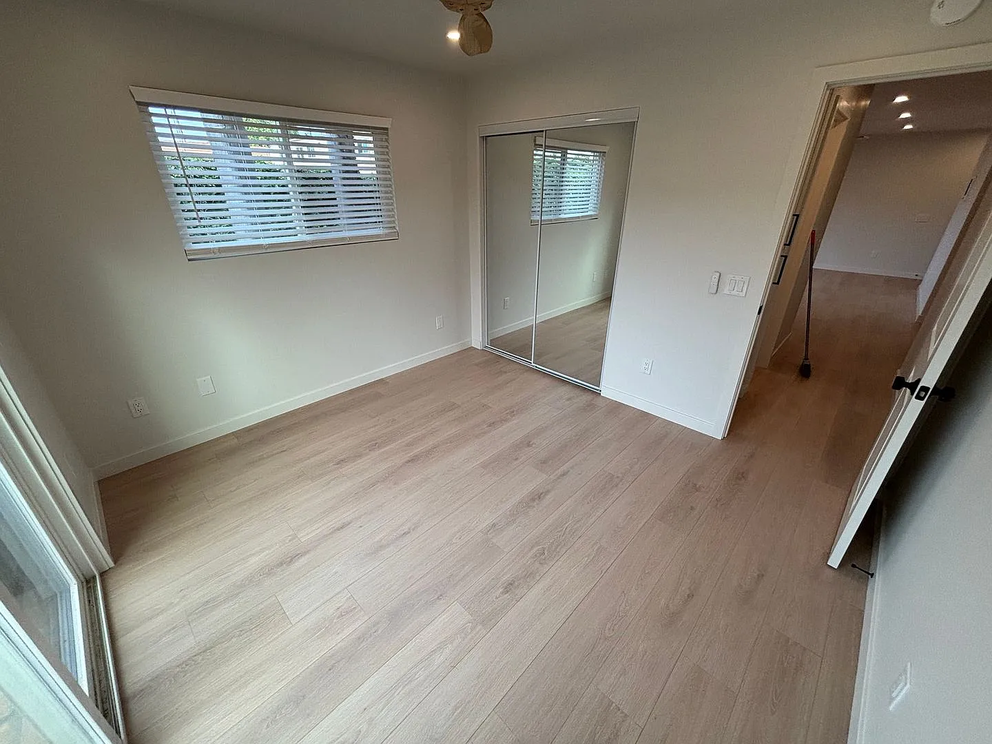 Laguna Drive — Photo 4
