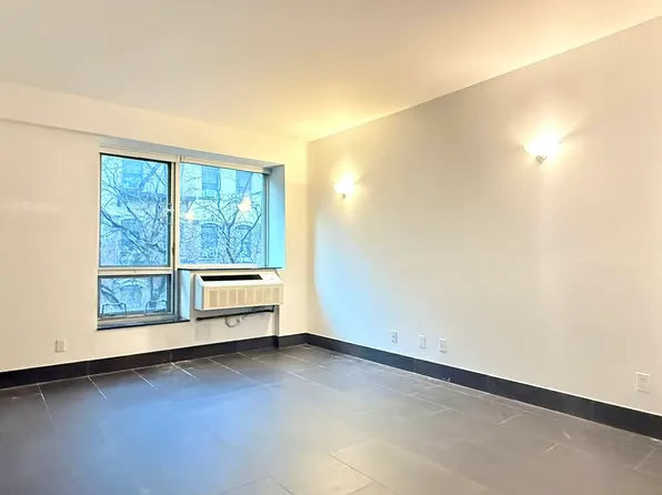 164 Attorney Street image 1 of 6