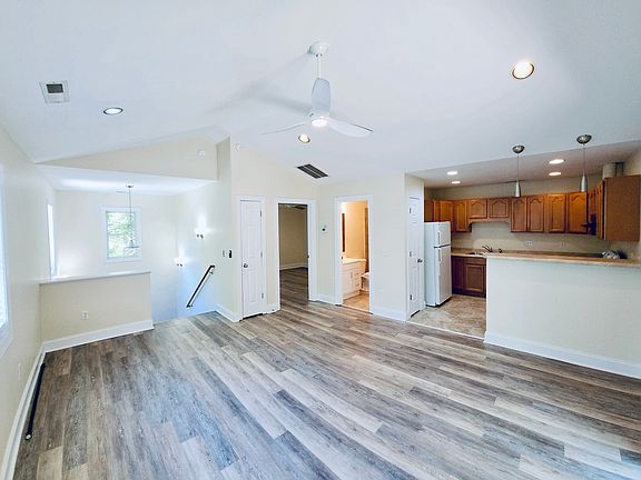 2nd image of 4805 Greenway Ave #B