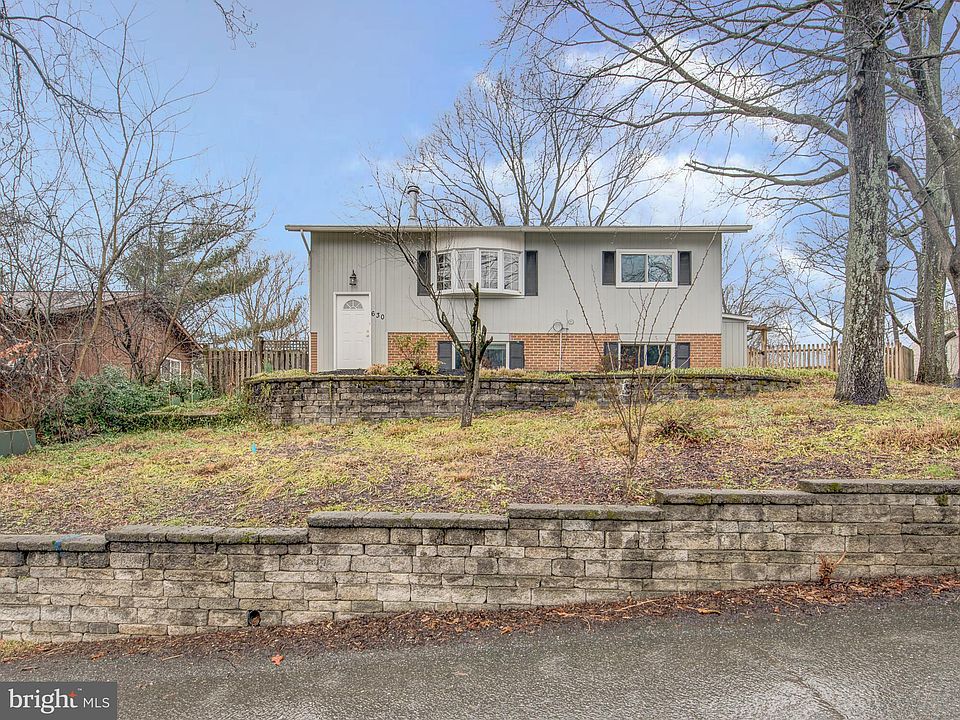1st image of 630 Westmoreland Pl