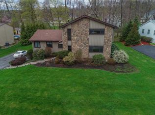 90 Susan Dr, Newburgh, NY 12550