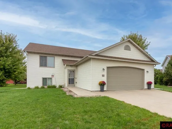 13 Juneau Ct, North Mankato, MN 56003