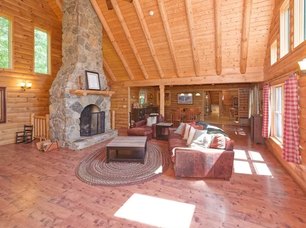 55 Breakneck Hill Rd, Southborough, MA 01772
