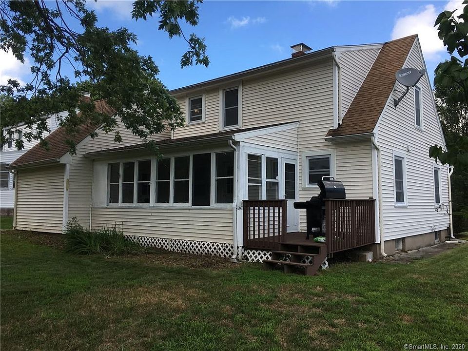 2nd image of 18 Crown St