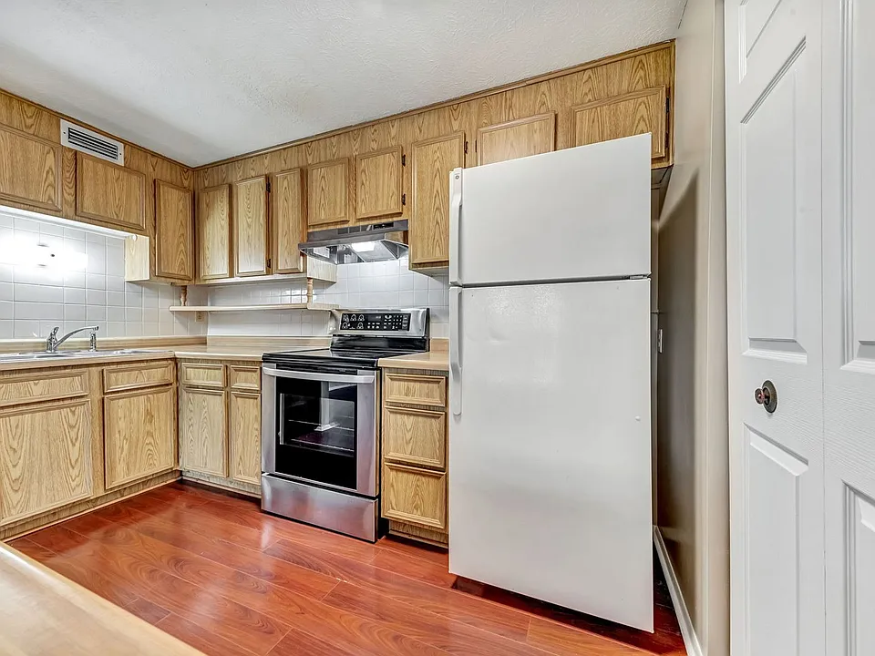 27709 Evergreen Run