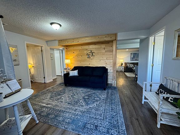 3rd image of 7650 Conifer Dr #B