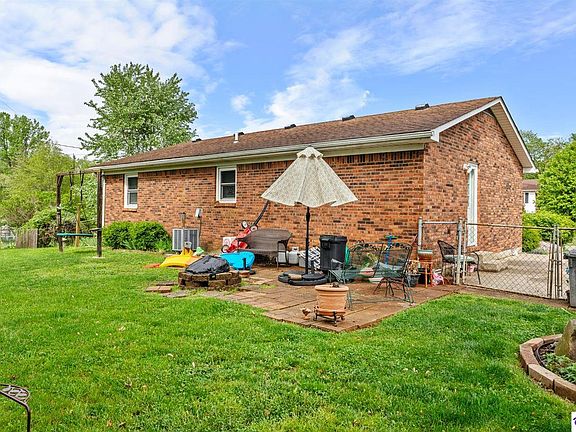 5th image of 107 Periwinkle Dr