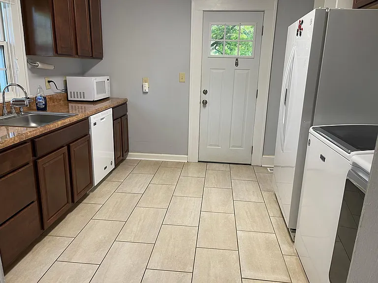 120 Woodale Dr — Photo 7