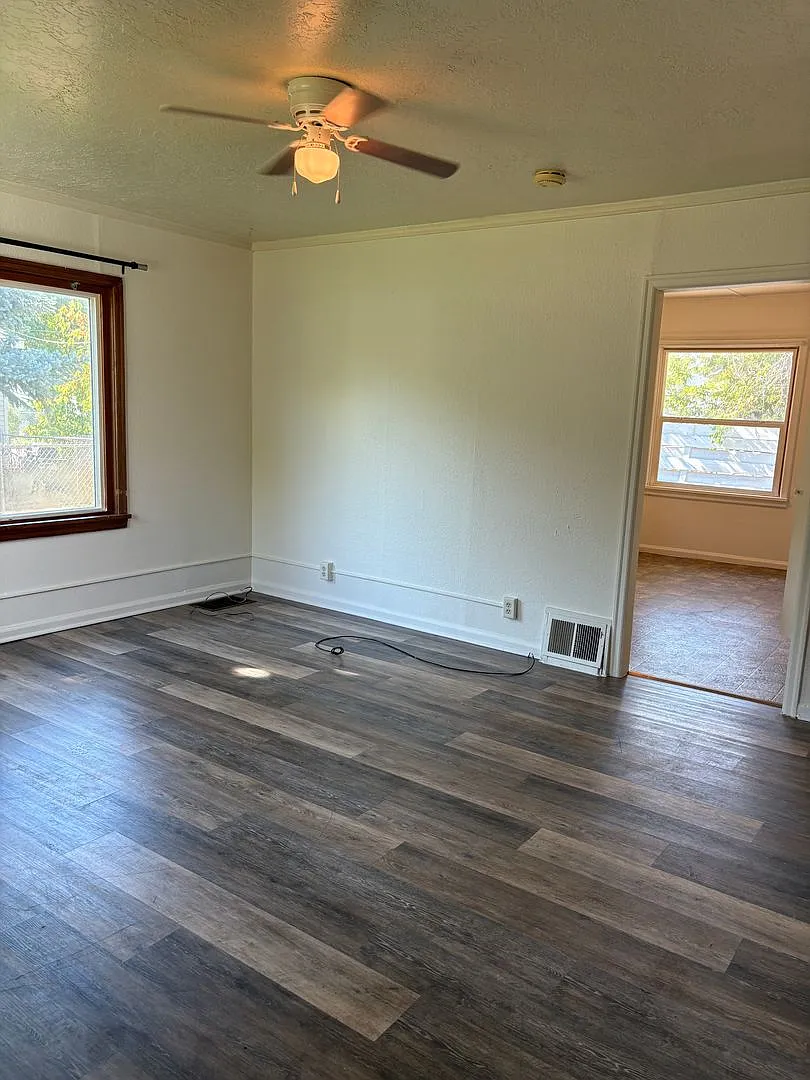 2BR Pet-Friendly Home w/ Fenced Yard — Photo 2