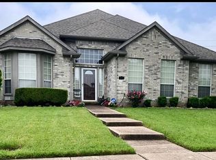 1500 Dutchman Creek Dr, Desoto, TX 75115