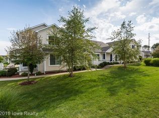 15447 Walnut Hills Dr, Urbandale, IA 50323