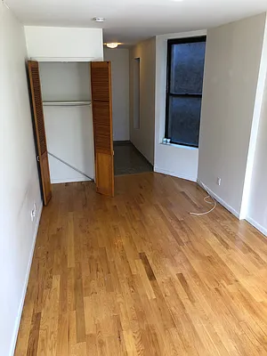 Rented by REAL New York | media 19