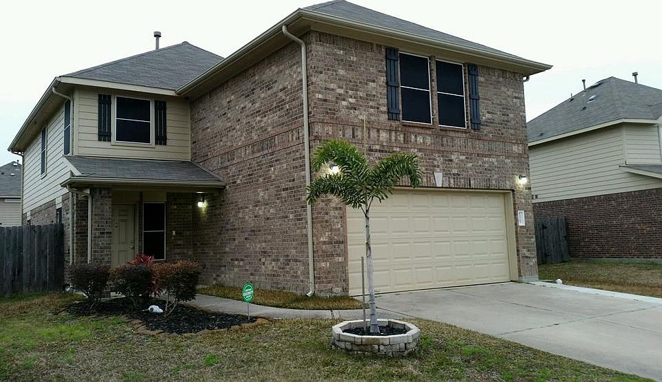 1st image of 13707 Lacy Cove Ct