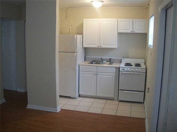 2nd image of 751 NW 3rd Ct