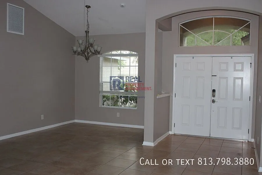 Spacious 4BR/3BA Home in South Fork | 2,351 Sq Ft | 2-Car Garage — Photo 3