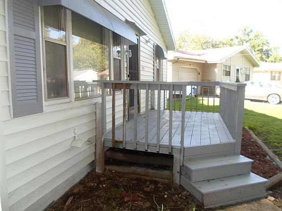 3rd image of 1931 N Marlan Ave