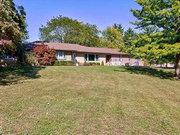 3rd image of 3250 E Loretta Dr