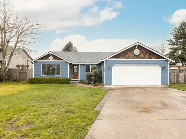 669 S Redwood St, Canby, OR 97013